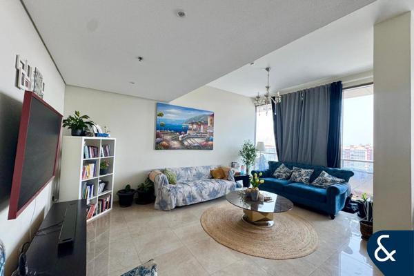 2 Bedroom | Large Layout | Walk to Metro